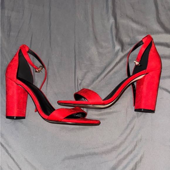 Red Call it Spring Heels - Picture 2 of 3